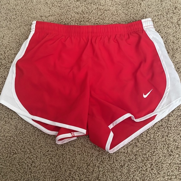 Nike shorts - Picture 2 of 8